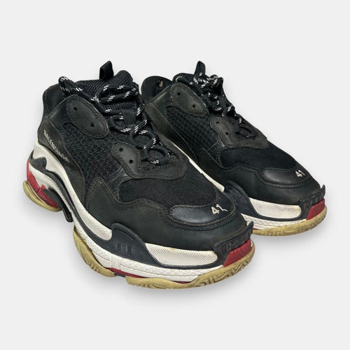 Balenciaga FW18 Triple S “Bred” in Black, Red & White