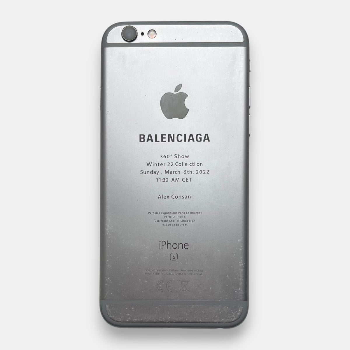 Balenciaga Winter 22 360° Show Invitation iPhone, Alex Consani