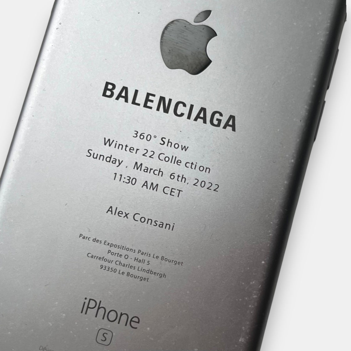 Balenciaga Winter 22 360° Show Invitation iPhone, Alex Consani