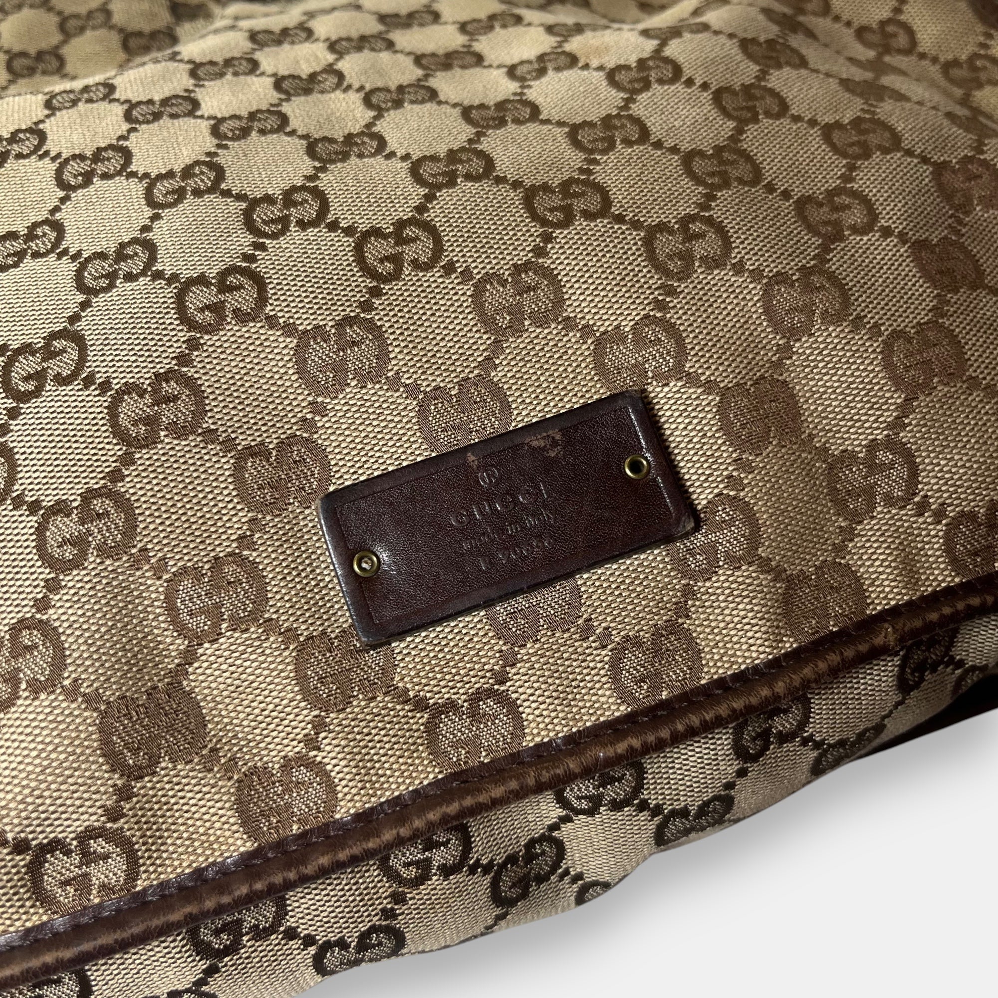 Gucci Messenger Bag GG canvas Gold Metal Hardware