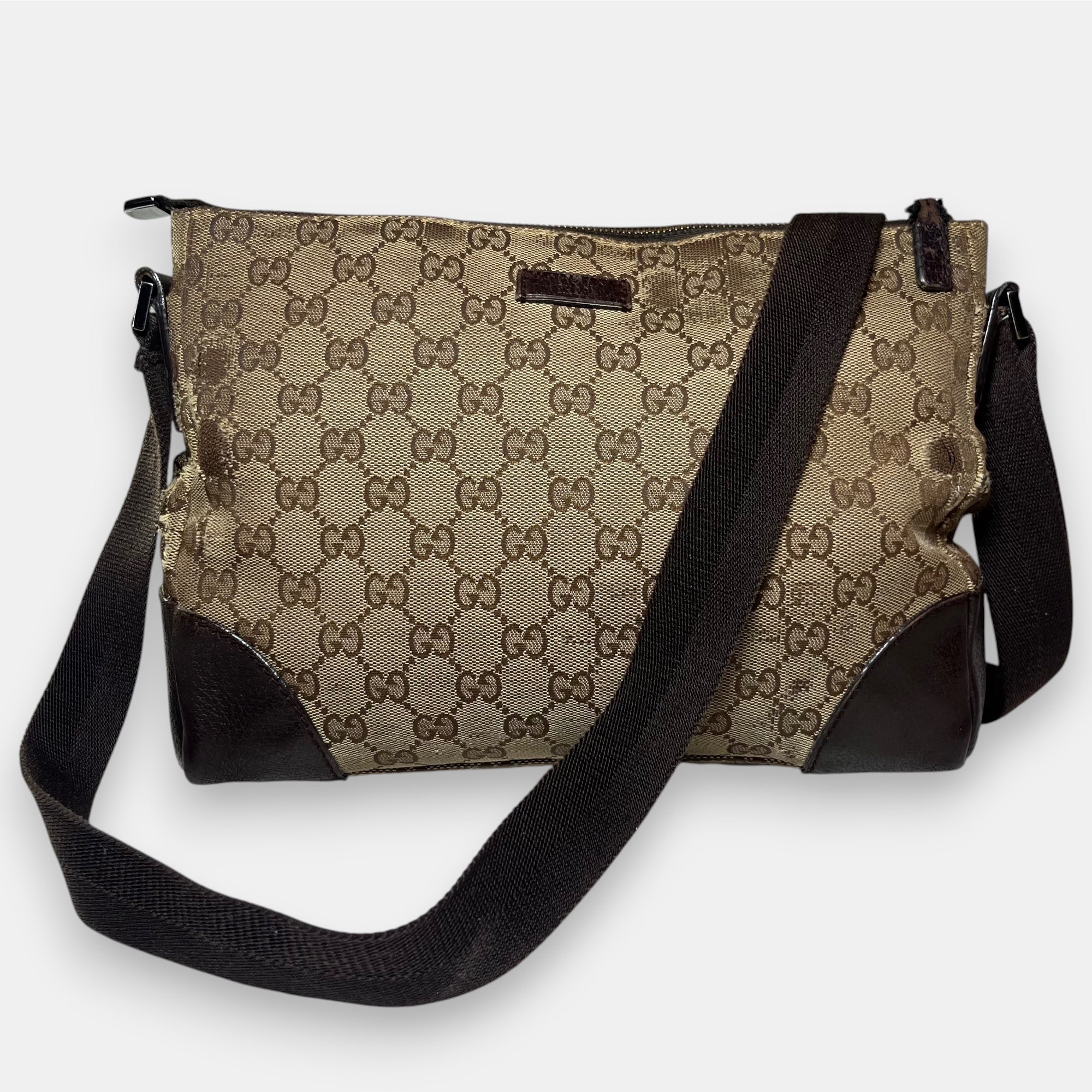 Gucci GG Canvas Shoulder Bag Beige Silver Hardware w. Original Papers
