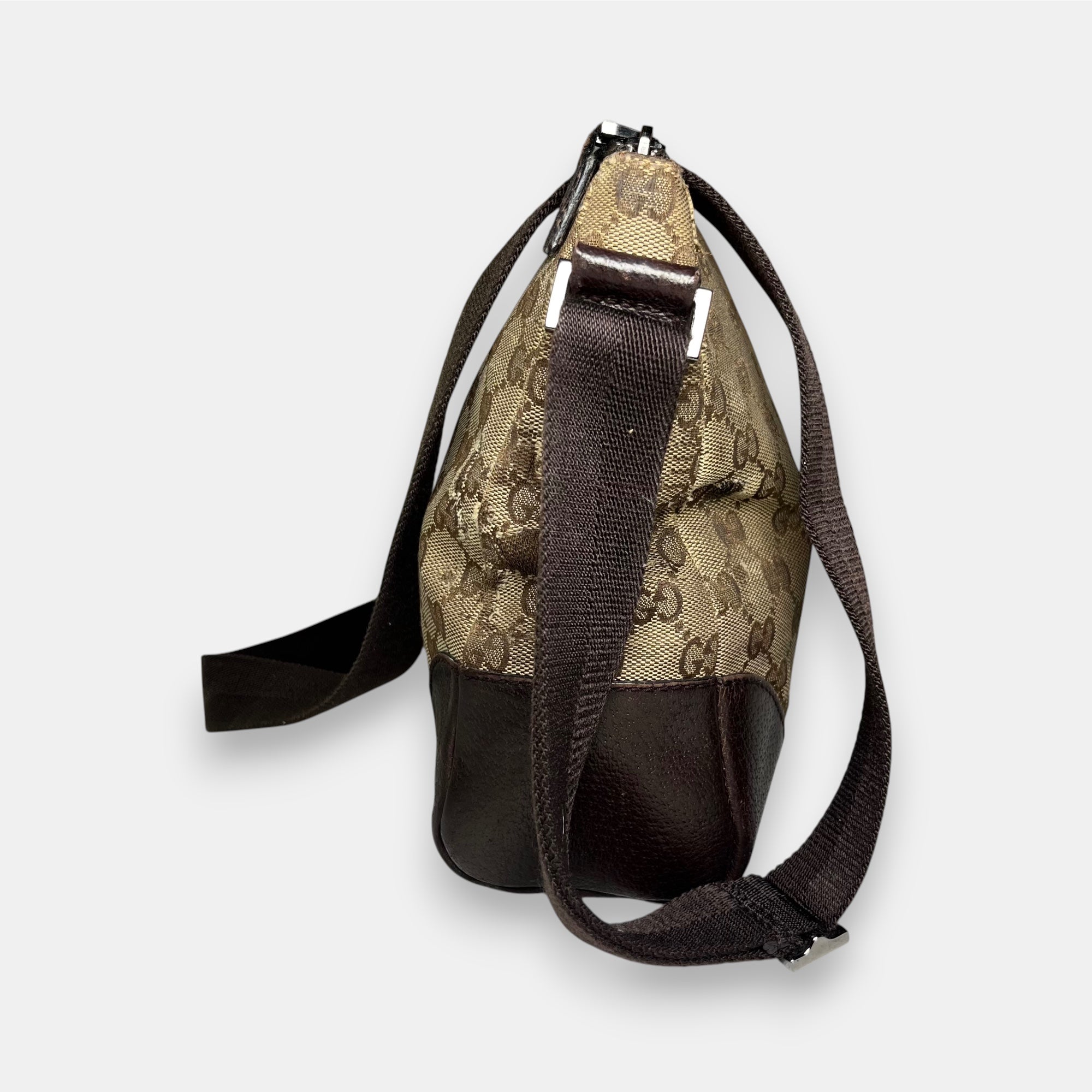 Gucci GG Canvas Shoulder Bag Beige Silver Hardware w. Original Papers