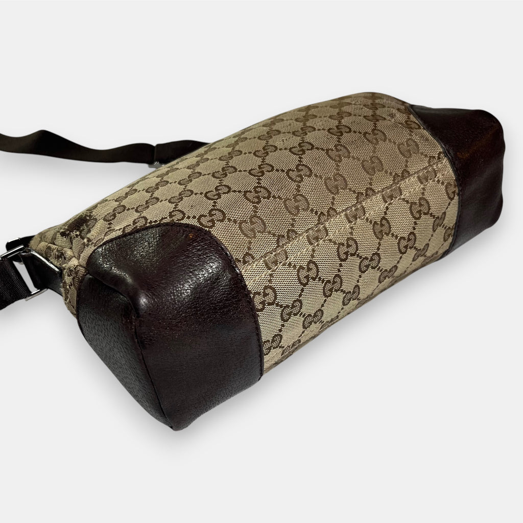 Gucci GG Canvas Shoulder Bag Beige Silver Hardware w. Original Papers