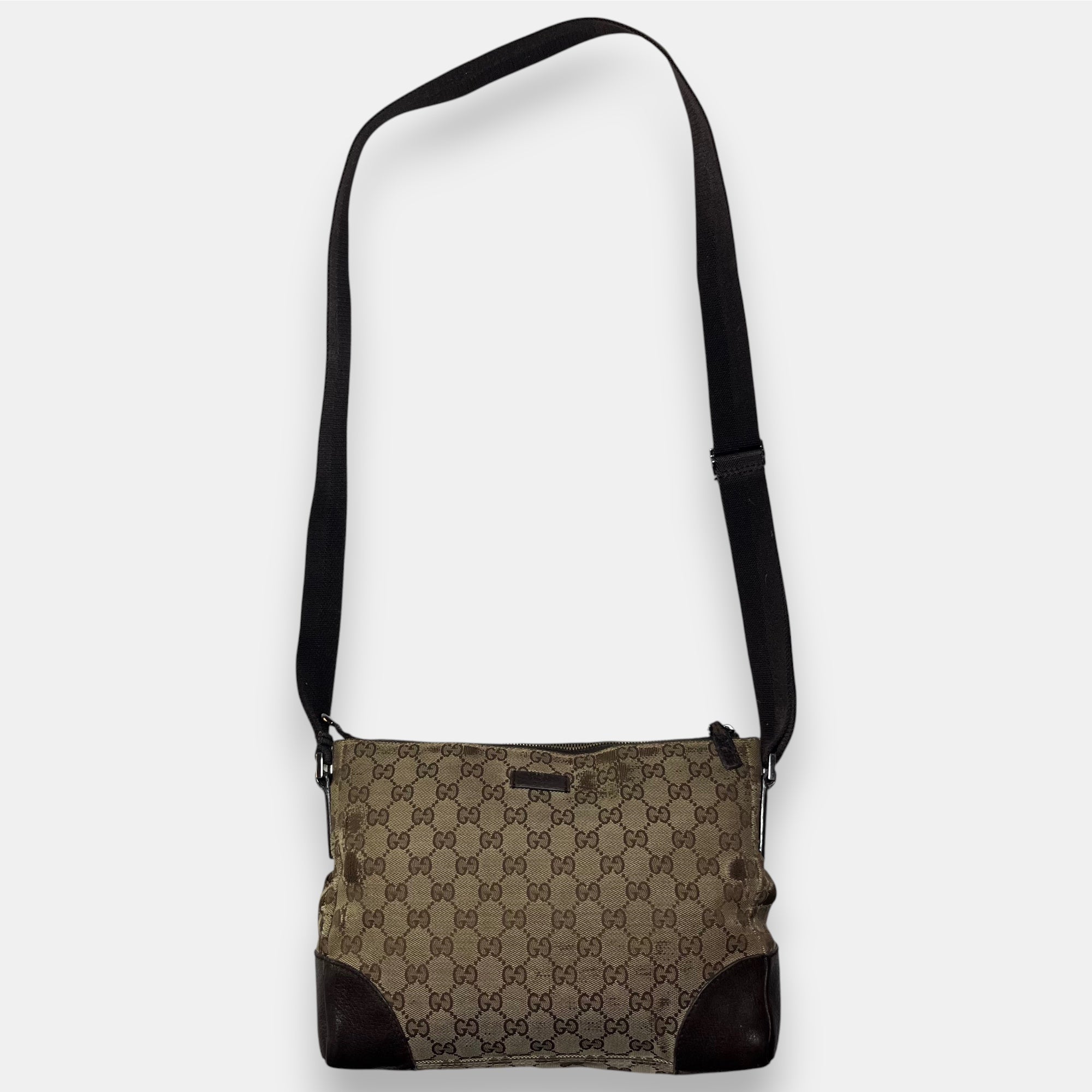 Gucci GG Canvas Shoulder Bag Beige Silver Hardware w. Original Papers