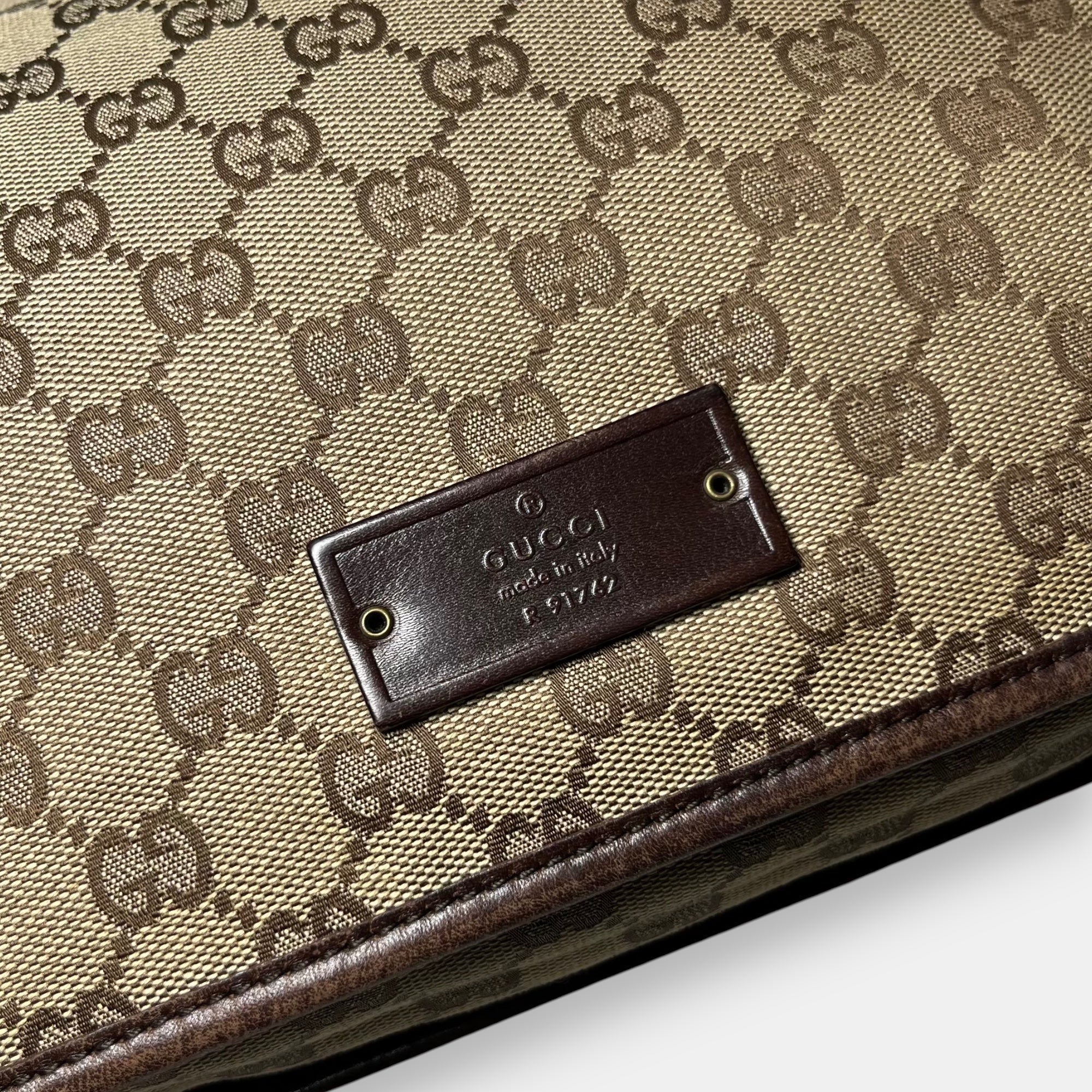 Gucci Small Messenger Bag GG canvas Gold Metal Hardware