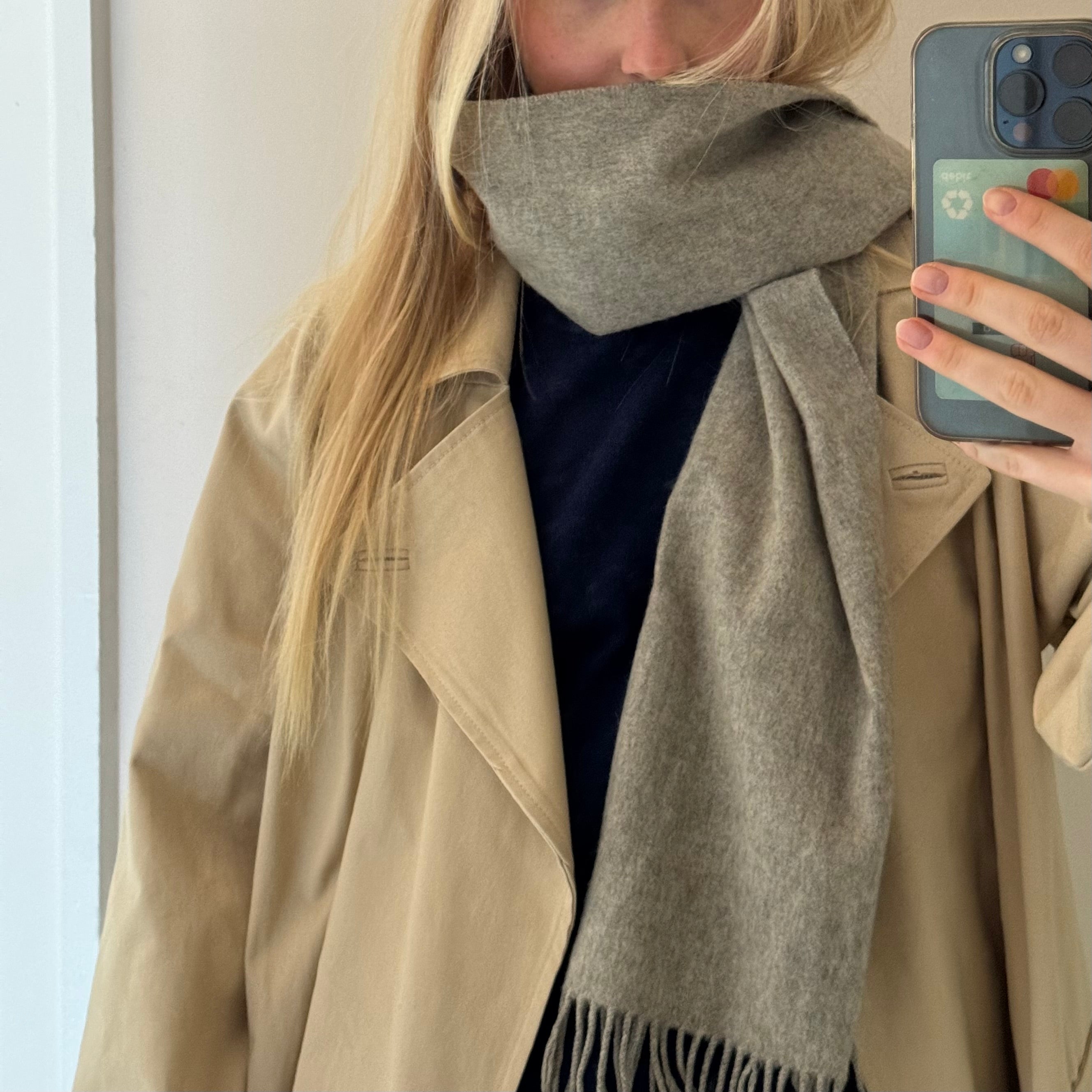 Yves Saint Laurent Rive Gauche 100% Cashmere Scarf
