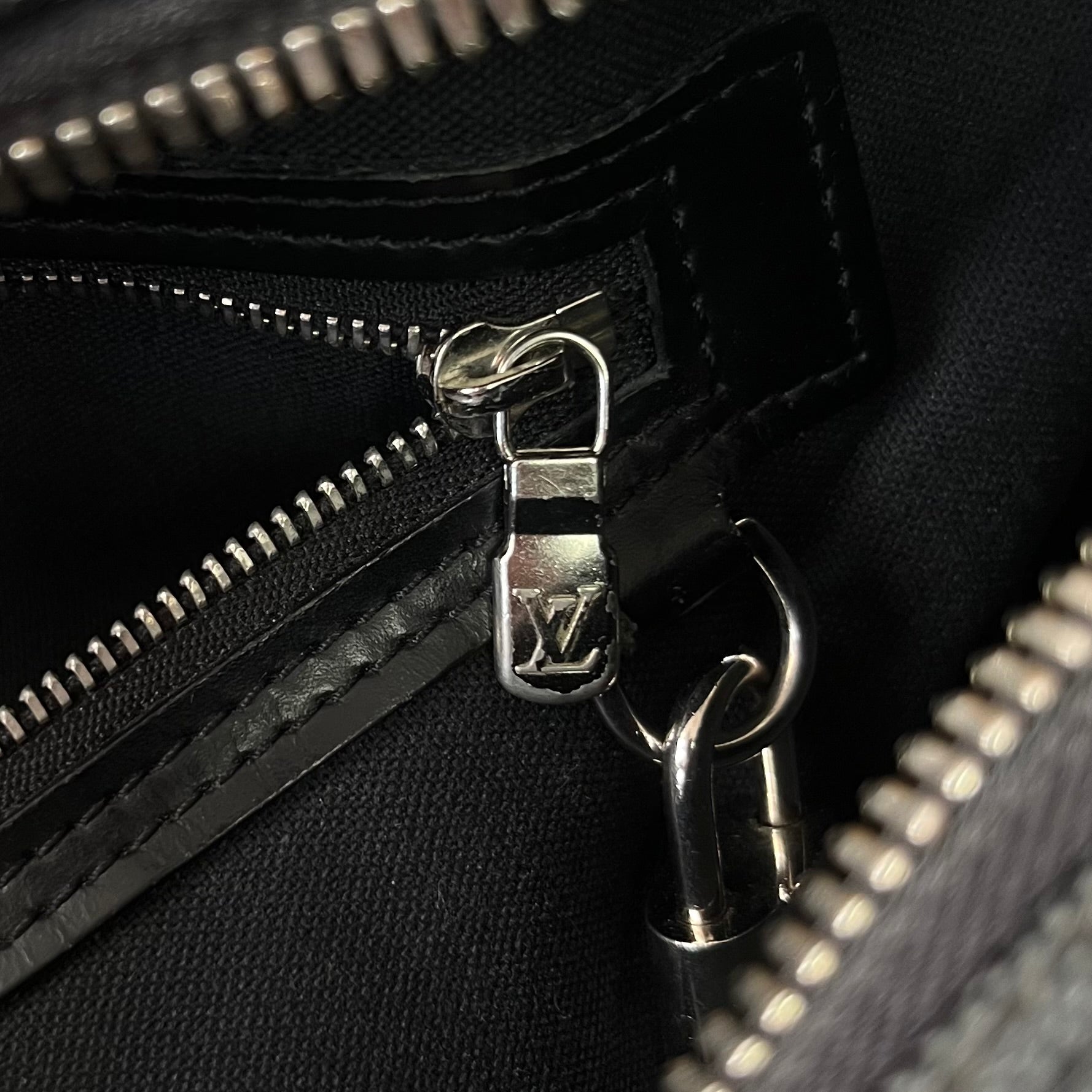 Louis Vuitton PDV GM Damier Graphite "Porte Documents Voyage" 2010