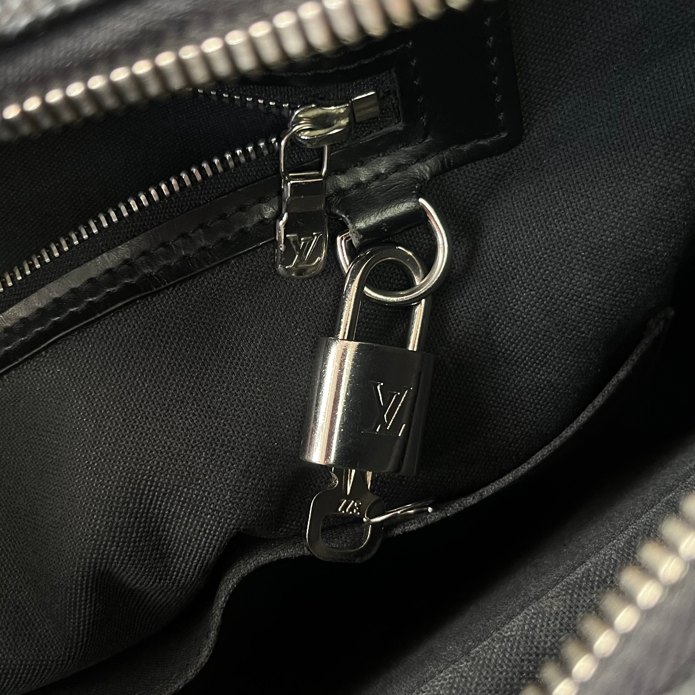 Louis Vuitton PDV GM Damier Graphite "Porte Documents Voyage" 2010
