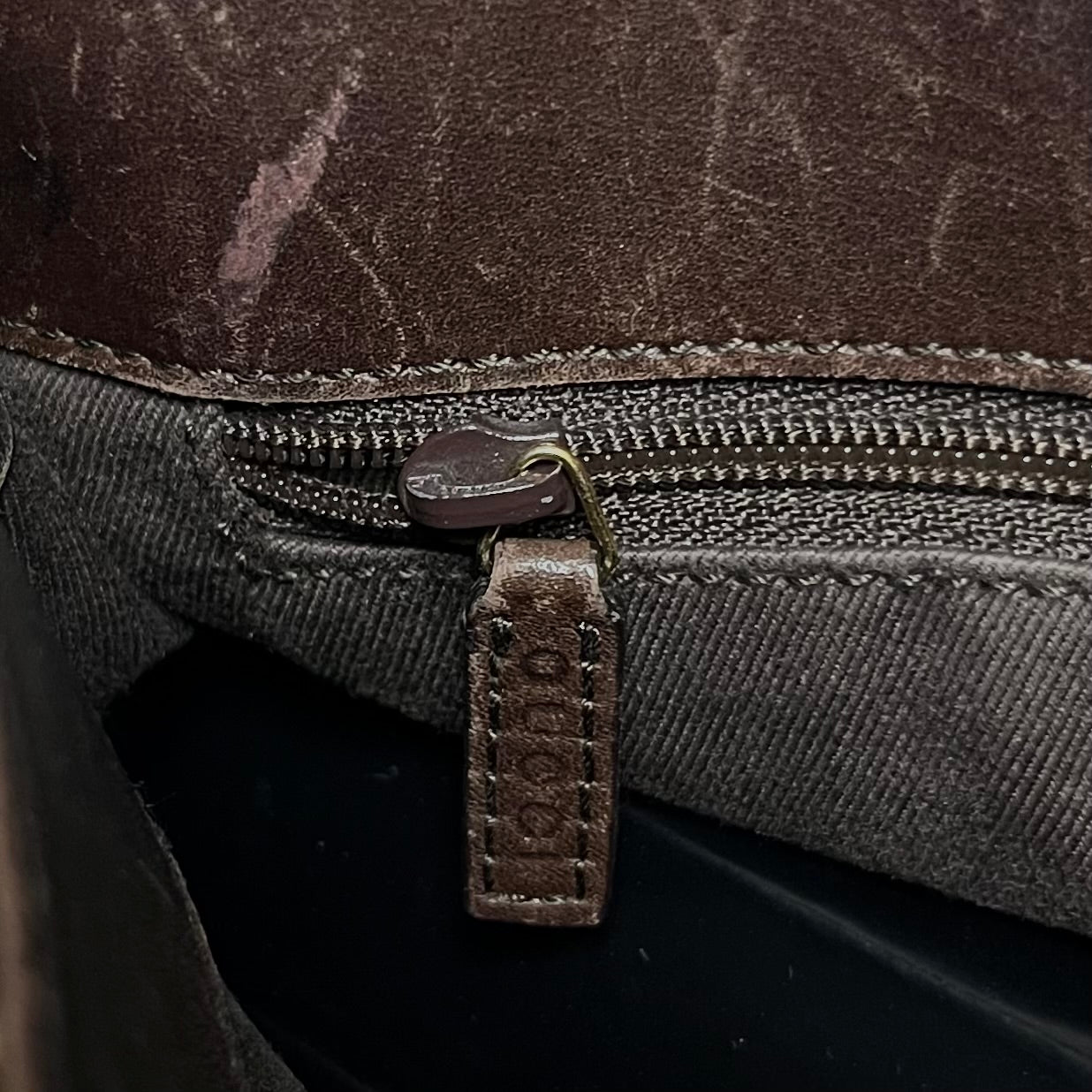 Gucci Small Messenger Bag GG canvas Gold Metal Hardware