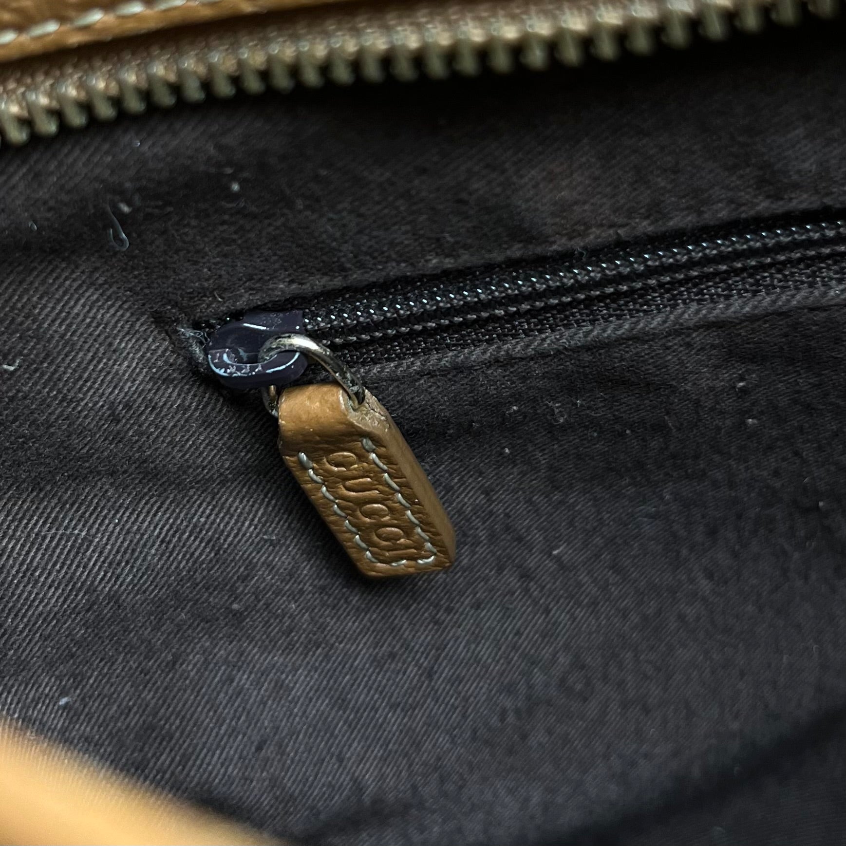 Gucci Shoulder Bag GG Canvas