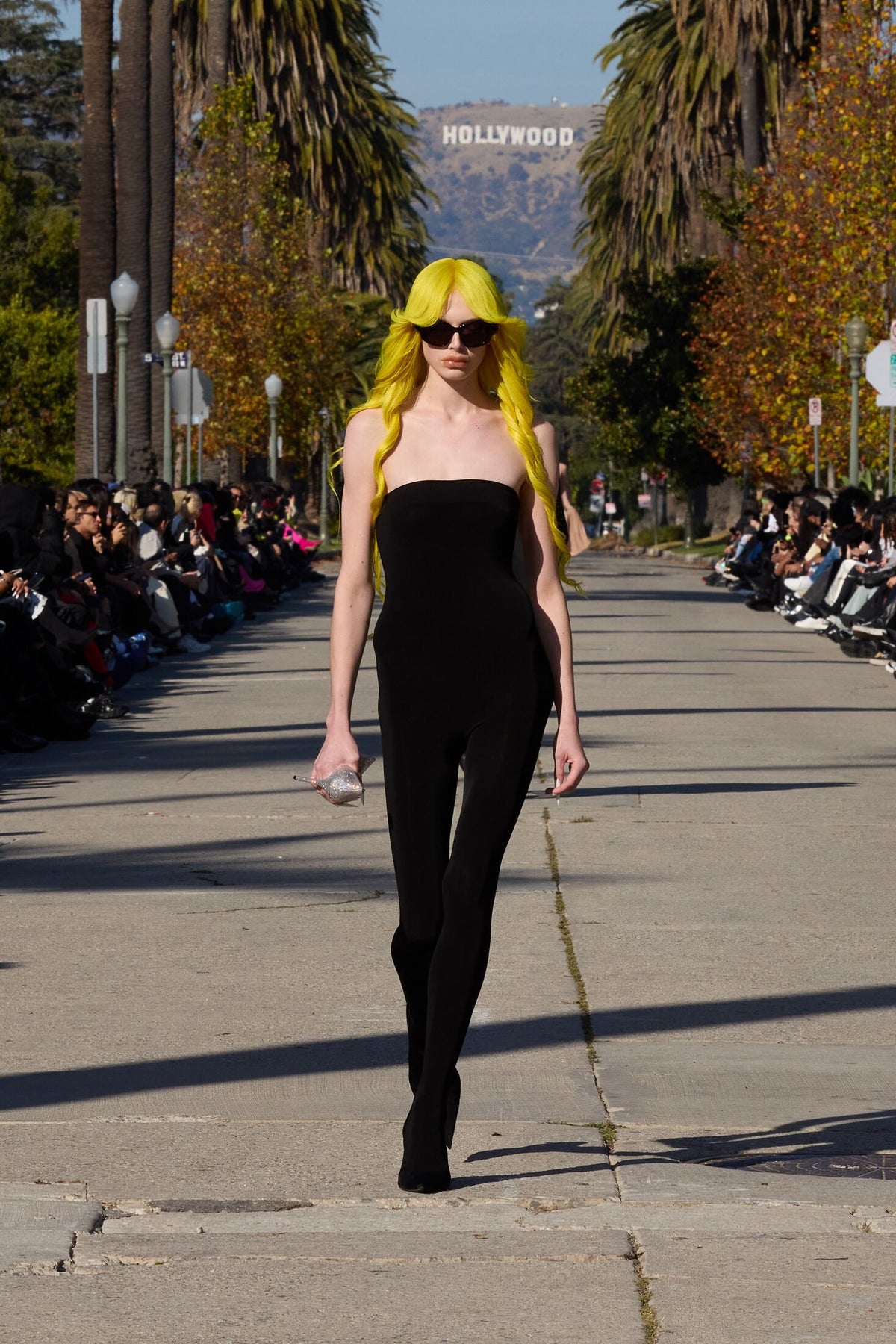 Balenciaga Winter 22 360° Show Invitation iPhone, Alex Consani