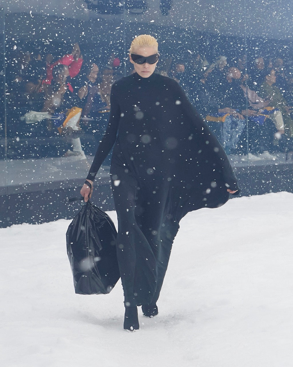Balenciaga Winter 22 360° Show Invitation iPhone, Alex Consani