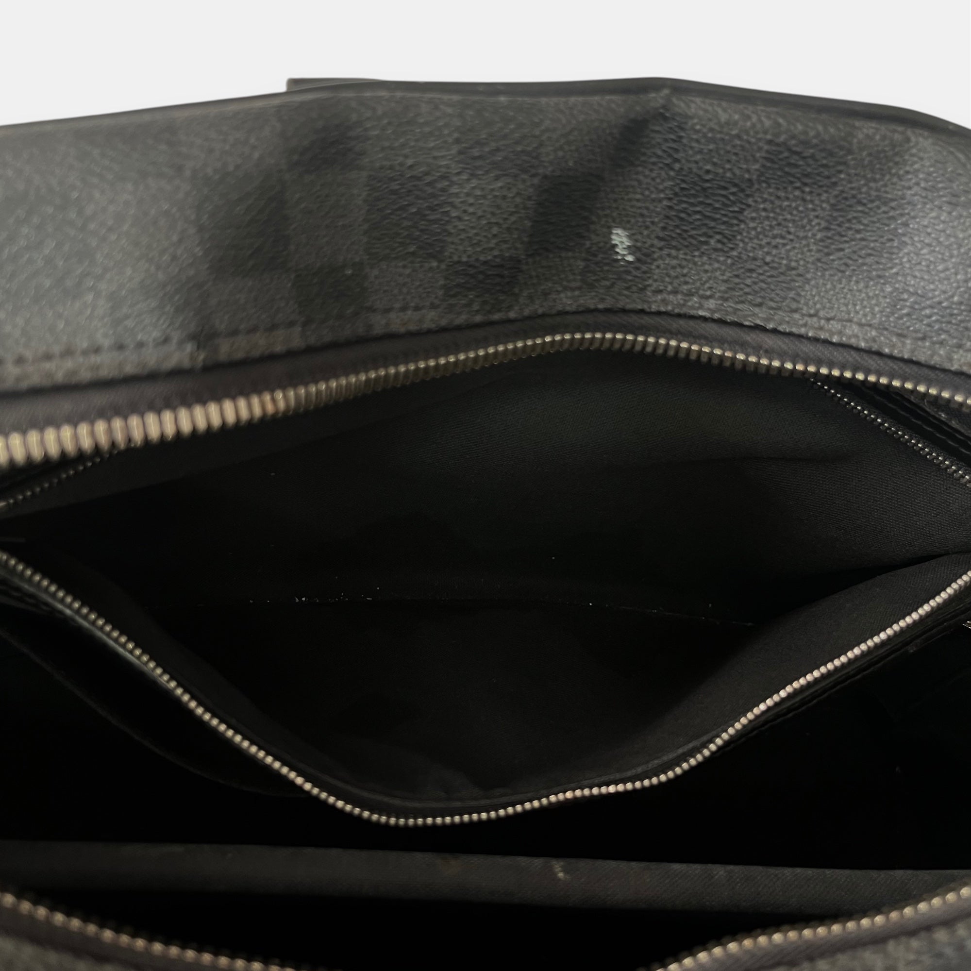 Louis Vuitton PDV GM Damier Graphite "Porte Documents Voyage" 2010