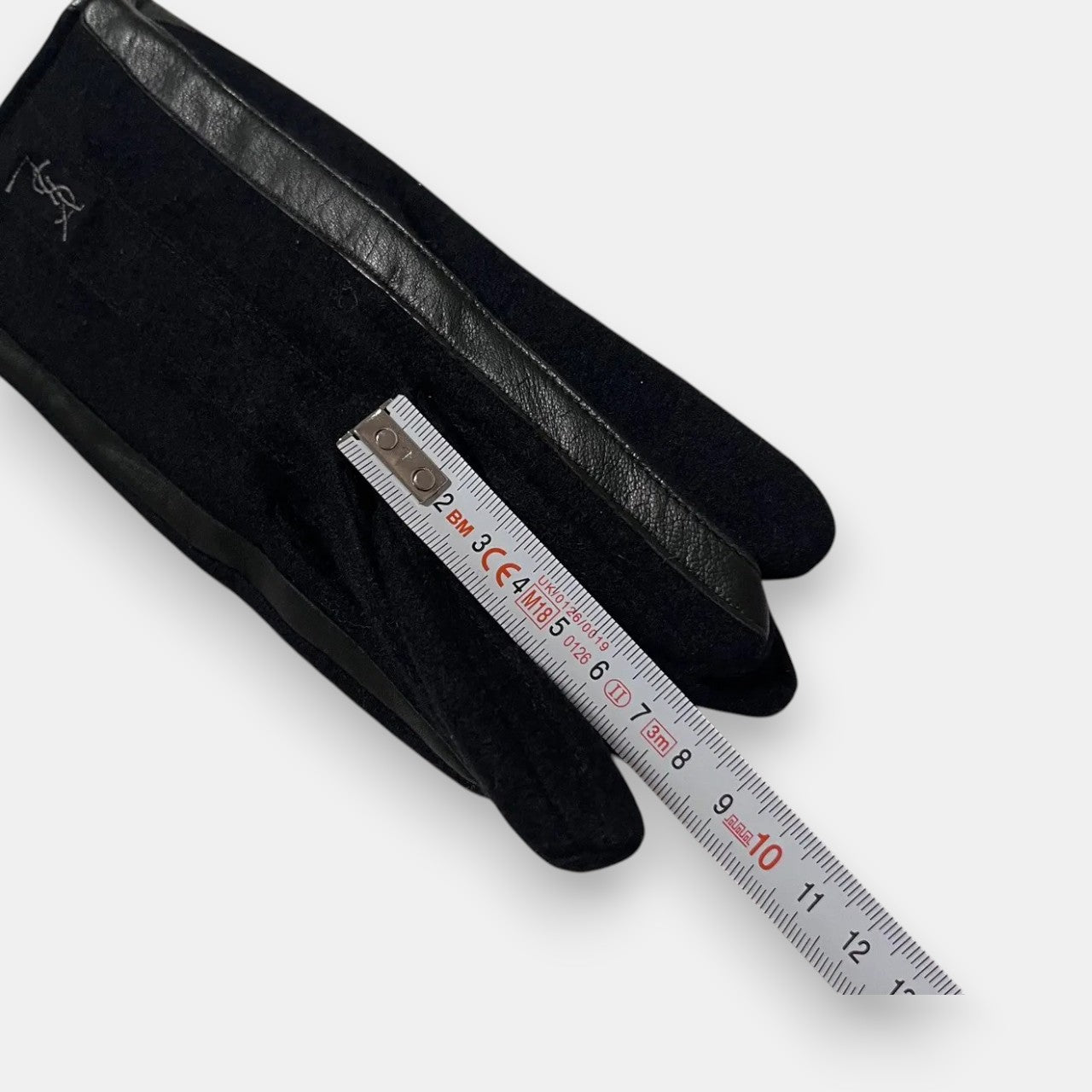 Yves Saint Laurent Gants Cashmere Gloves